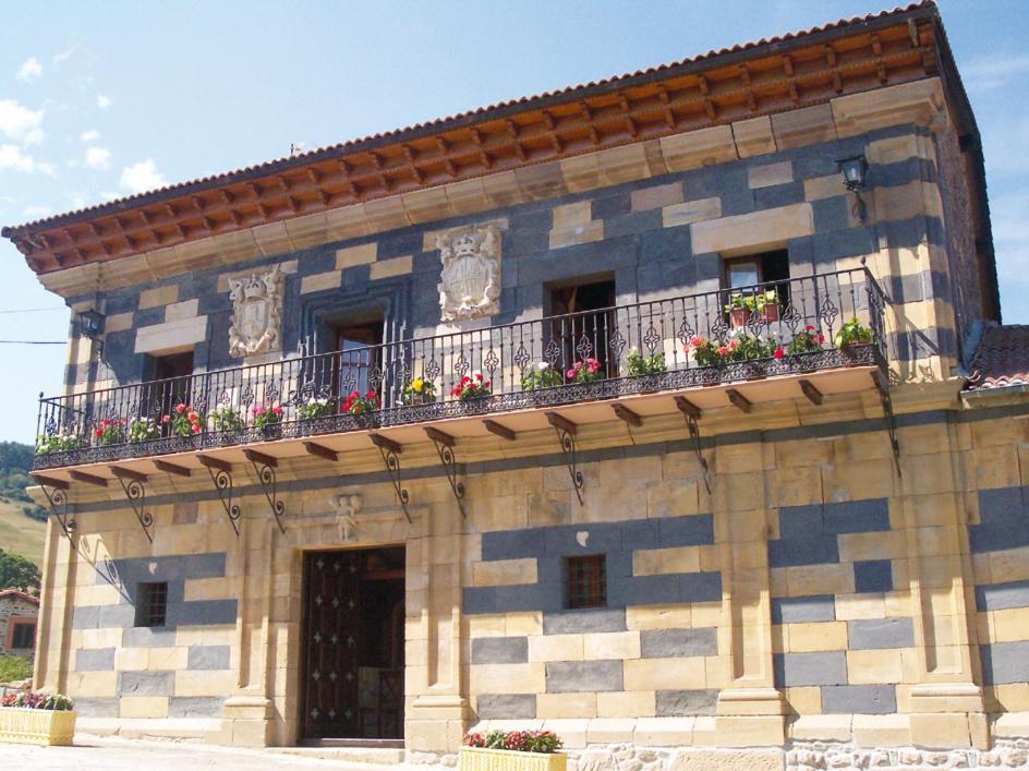 Penzion La Casona De Lombrana, En Polaciones Exteriér fotografie