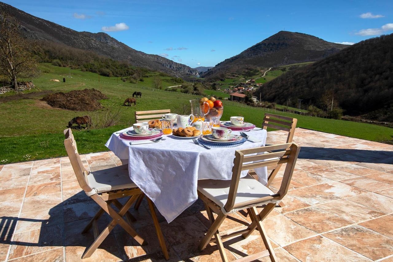 Penzion La Casona De Lombrana, En Polaciones Exteriér fotografie